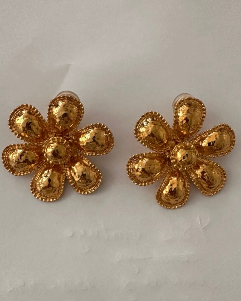 VINTAGE - MOSCHINO FLOWER EAR CLIPS