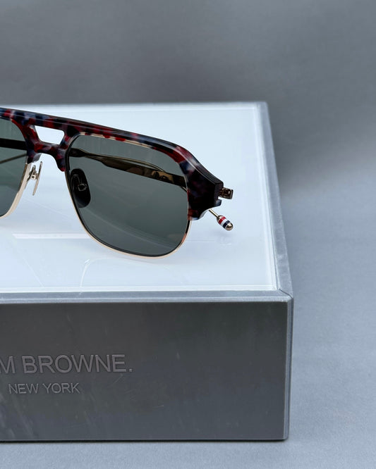 PILOT SUNGLASSES IN ACETATE AND TITANIUM