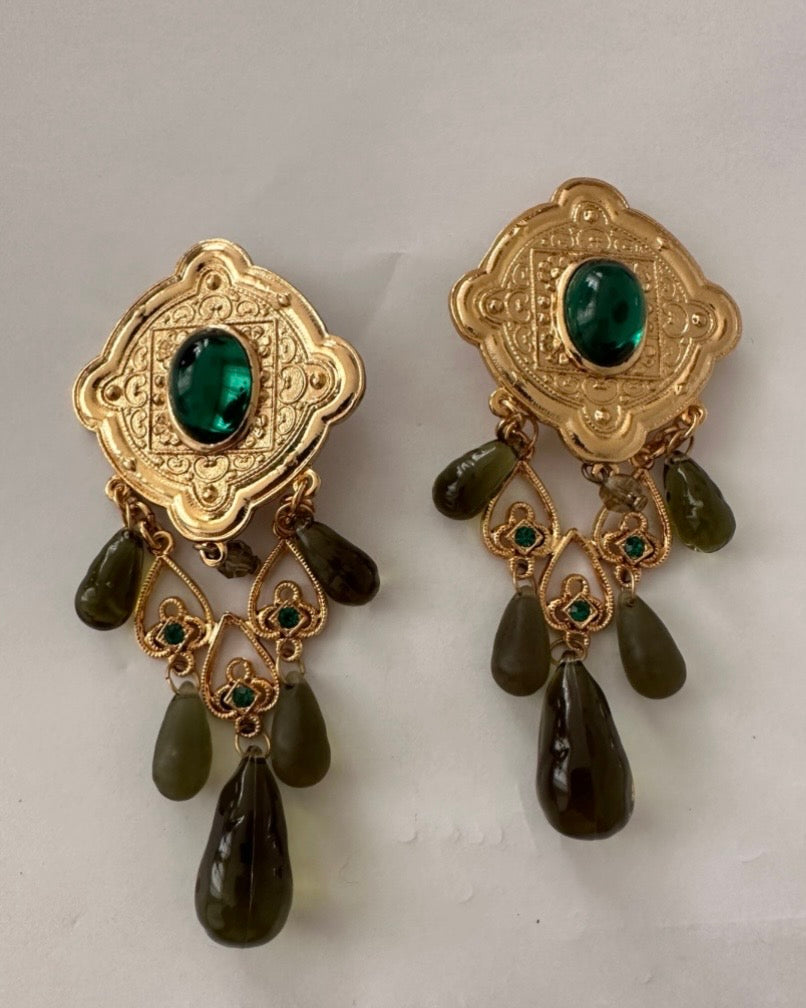 VINTAGE - FRENCH ATELIER LATE 1980S EAR CLIPS