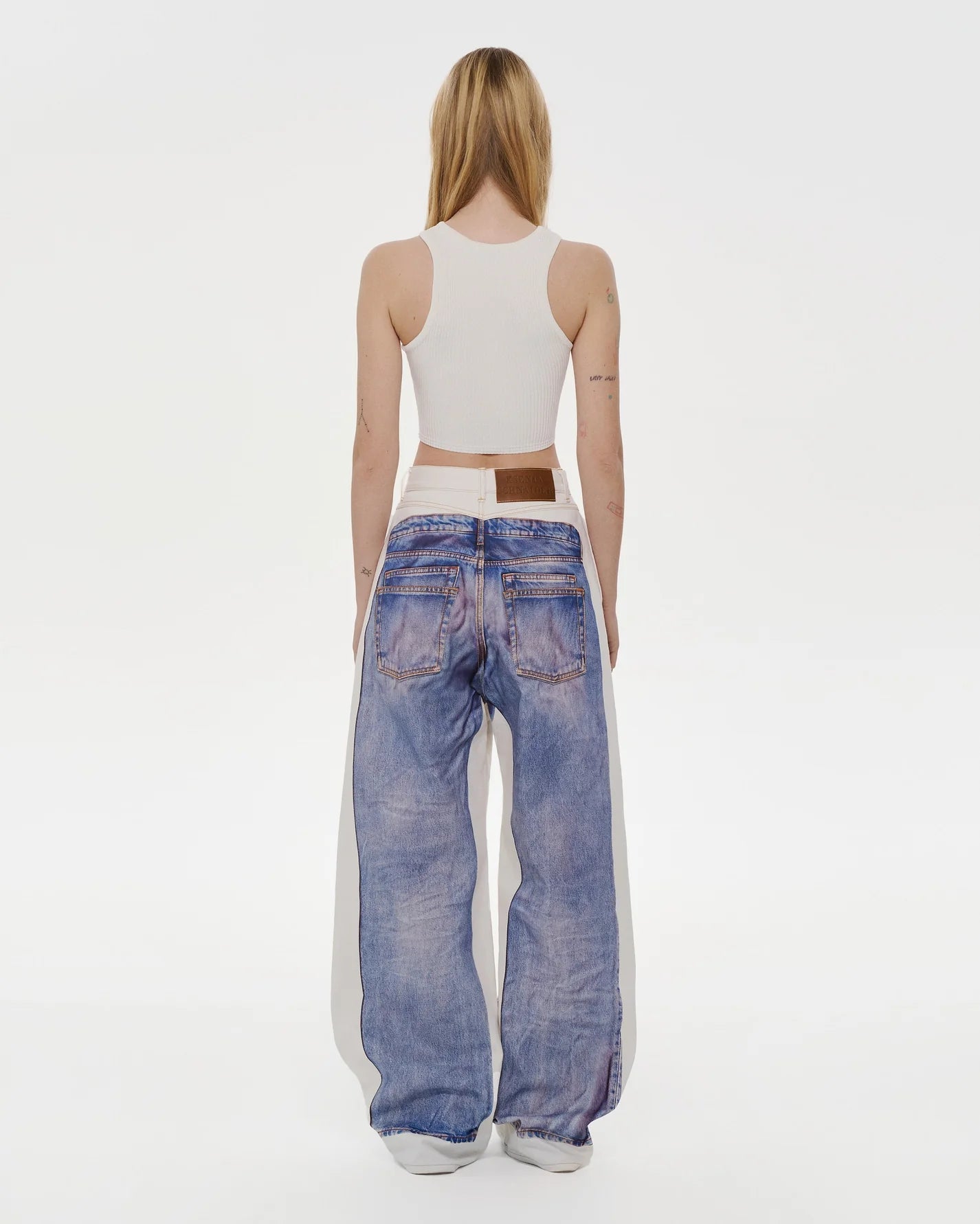 AUGMENTED JEANS