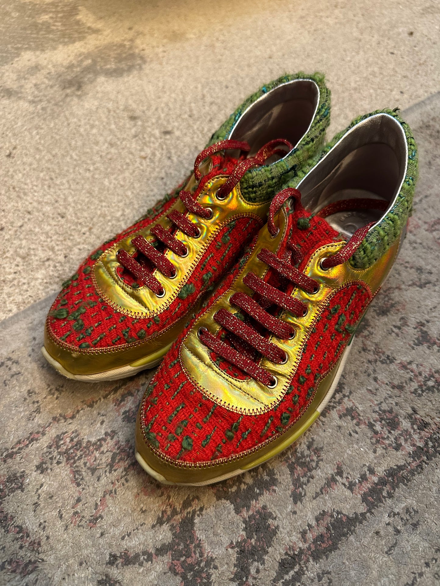 VINTAGE - CHANEL TWEED SNEAKERS