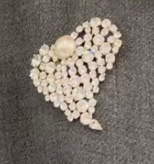 VINTAGE - YVES SAINT LAURENT CRYSTAL HEART BROOCH
