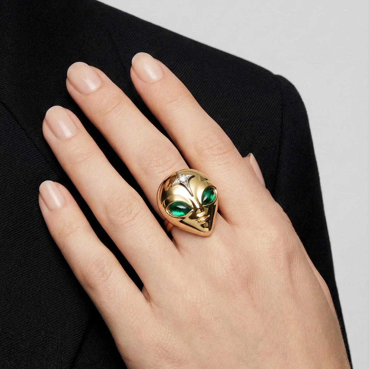 SHE’S AN ALIEN RING
