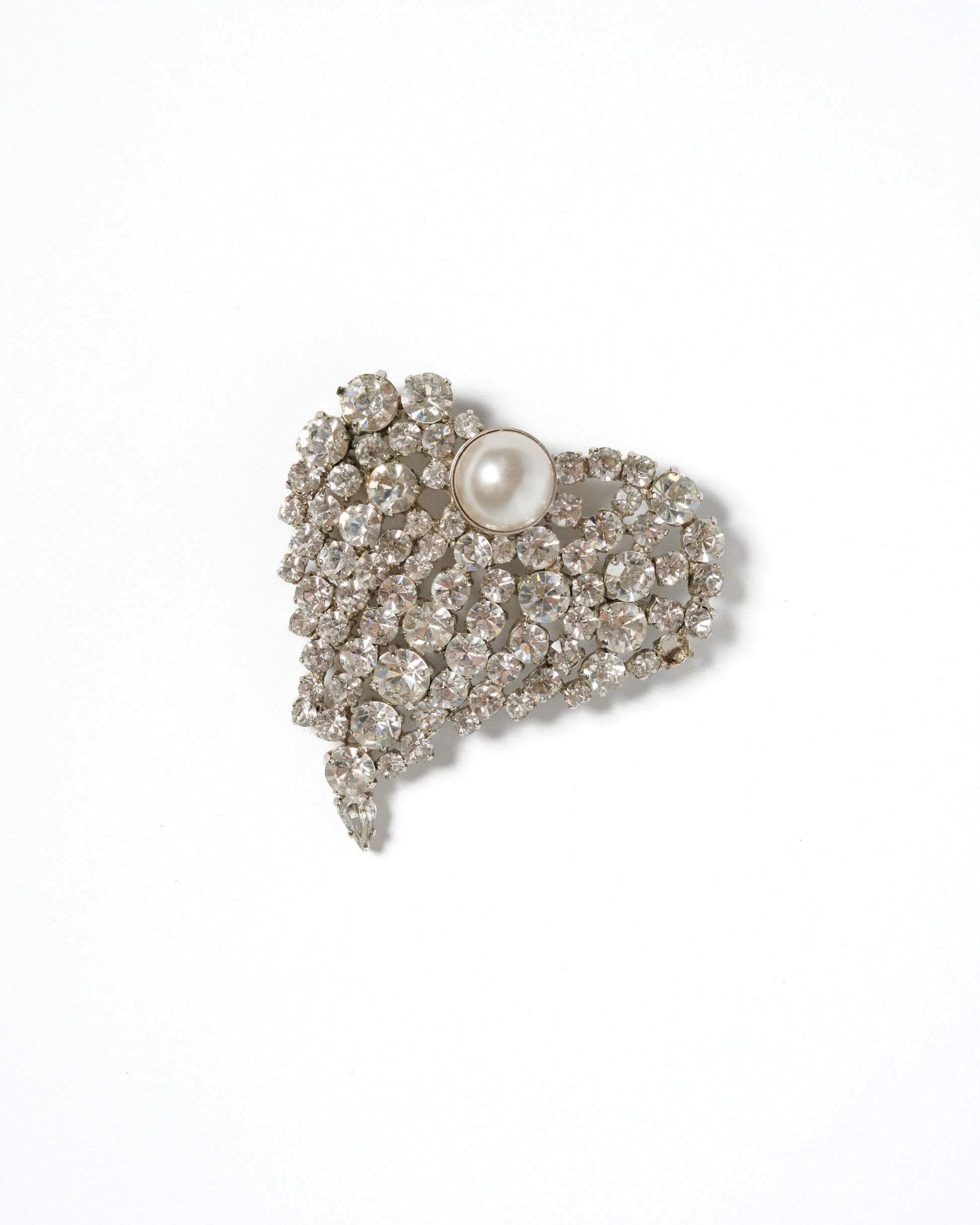 VINTAGE YVES SAINT LAURENT CRYSTAL HEART BROOCH – ITEMS Paris 3e