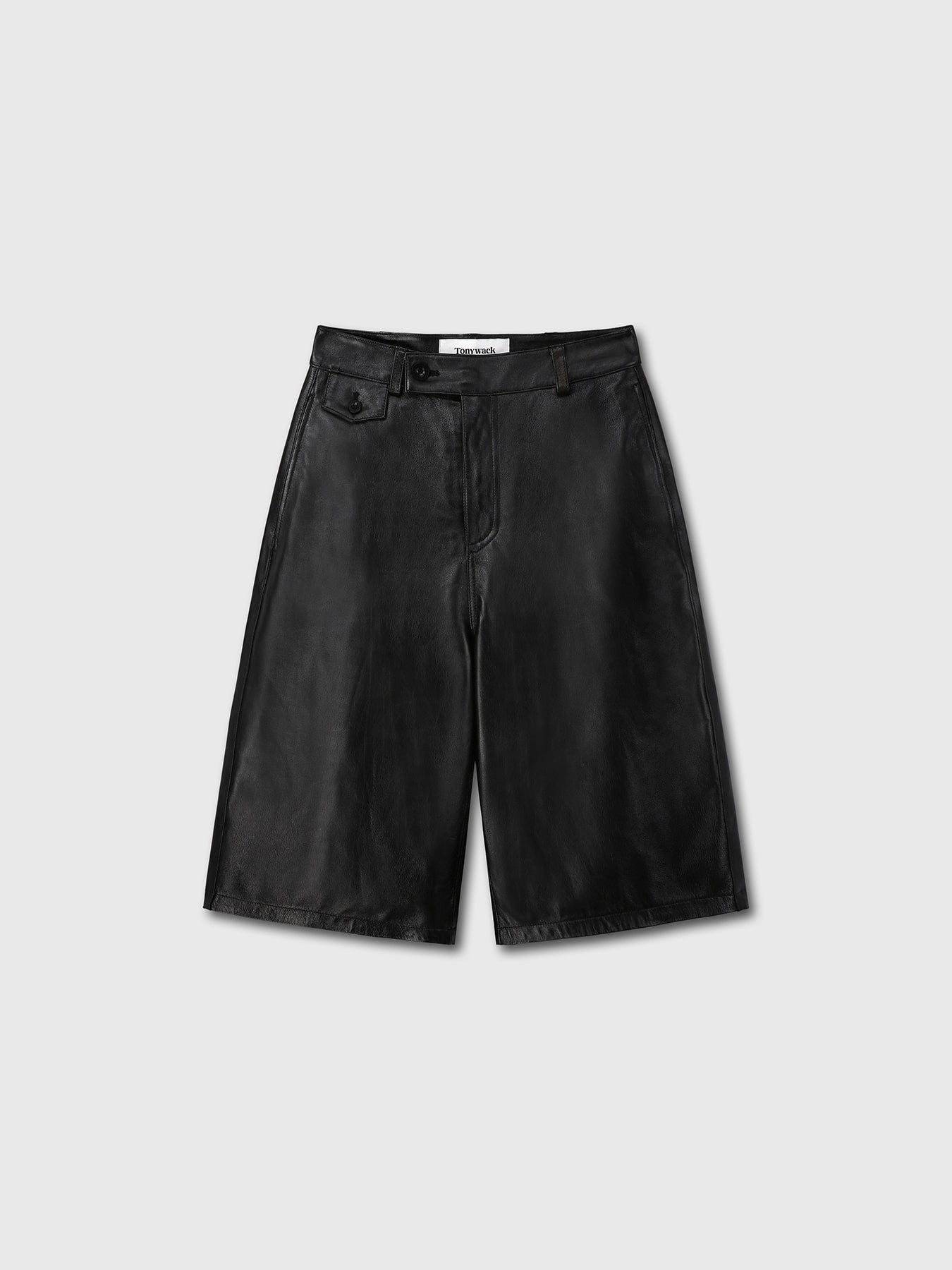 LEATHER BERMUDA SHORTS