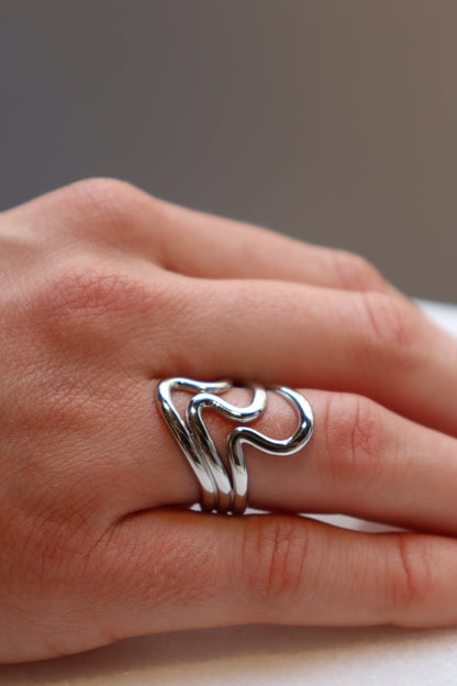 TRIPLE WAVE RING