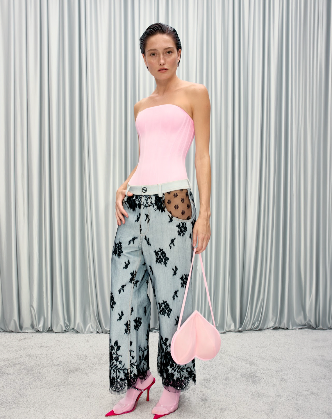 JEANS COVERED WITH LACE