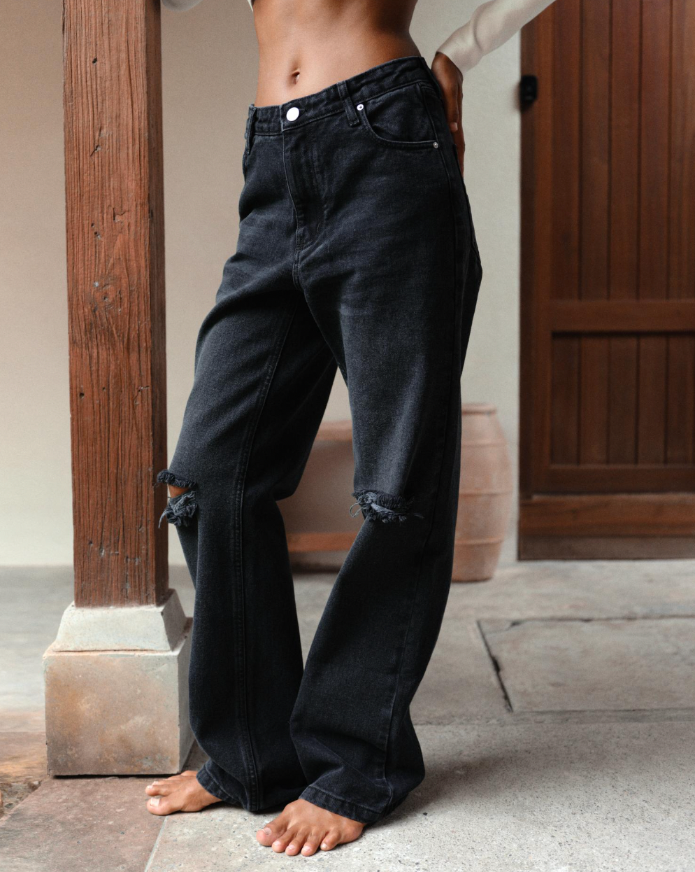 BOYFRIEND JEANS IN BLACK
