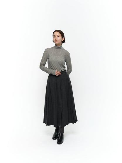 CLASSIC PLEATED SKIRT