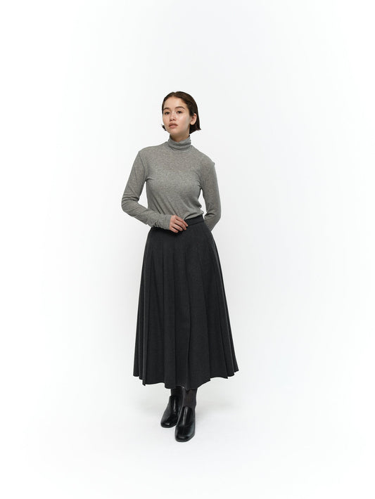 CLASSIC PLEATED SKIRT
