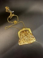 VINTAGE GOLD-TONE MESH COIN PURSE NECKLACE