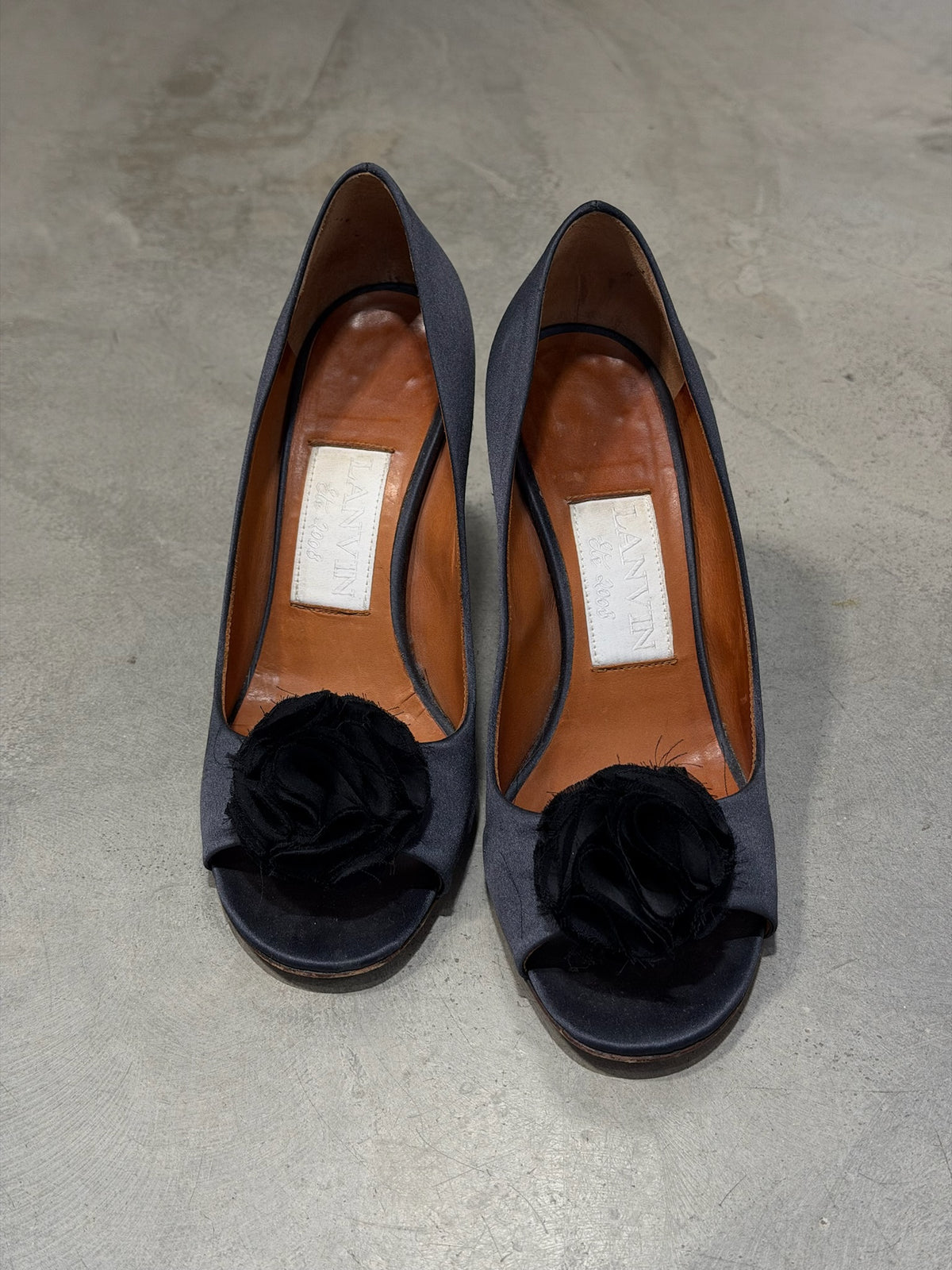 VINTAGE - LANVIN OPEN TOE BLACK PUMPS