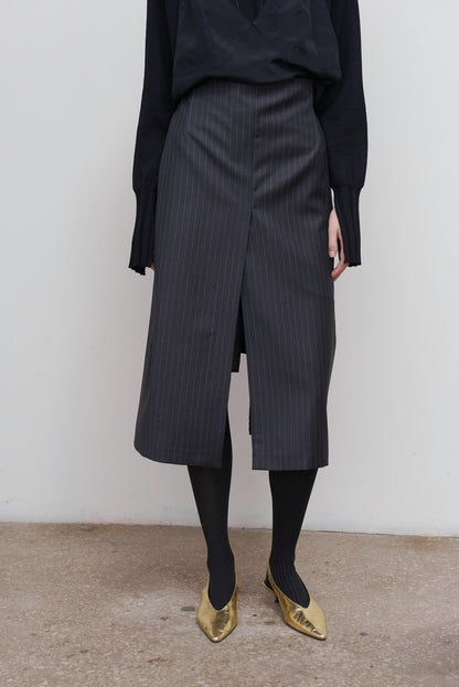 LAYERED MIDI SKIRT