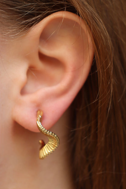 INITIALE EARRINGS