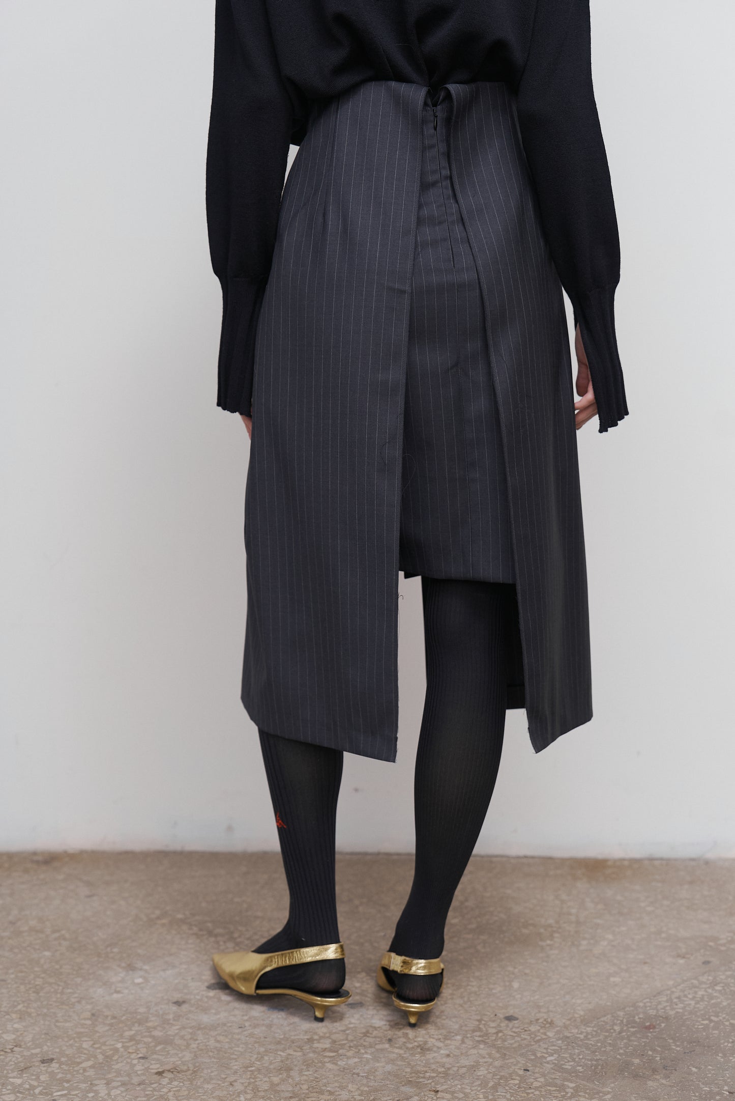 LAYERED MIDI SKIRT