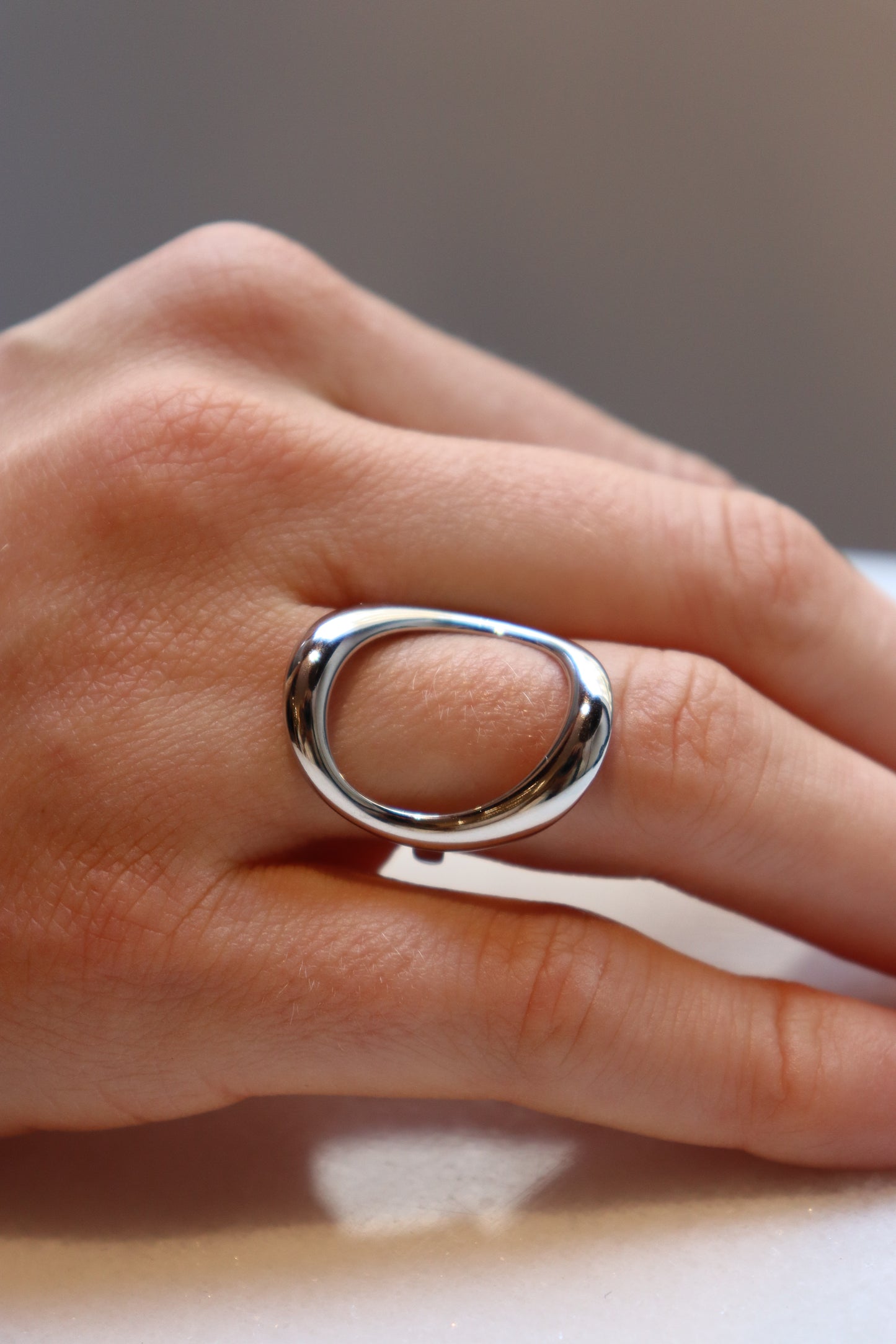 OVAL RING