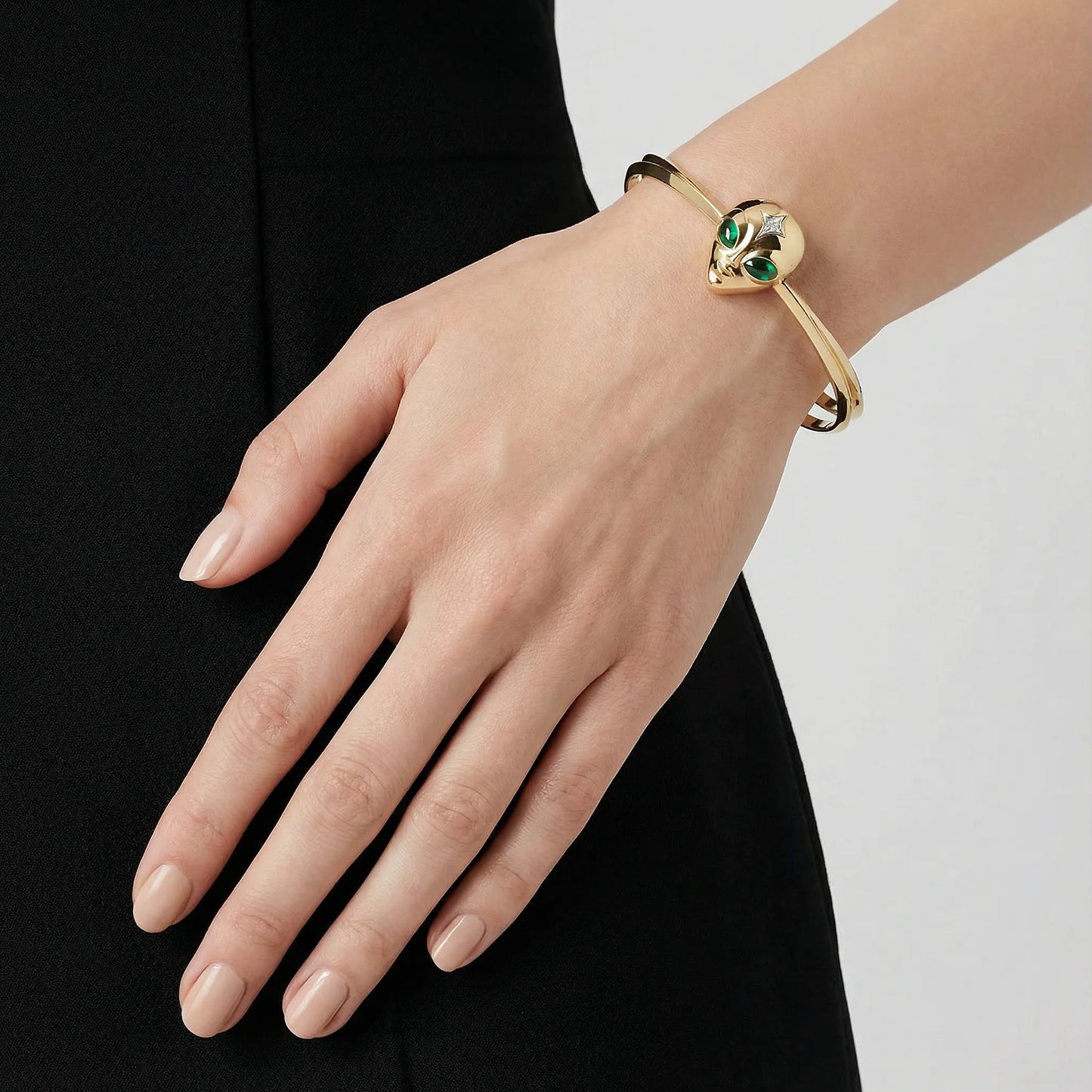 SHE’S AN ALIEN BRACELET