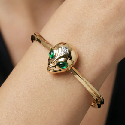 SHE’S AN ALIEN BRACELET
