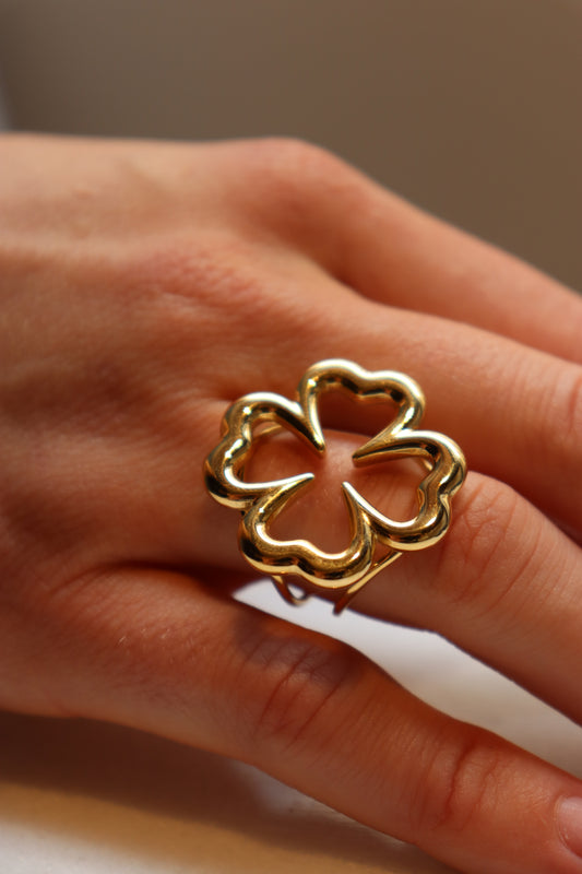 CLOVER RING