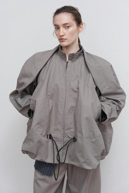 VOLUMINOUS BOMBER WITH DRAWSTRING