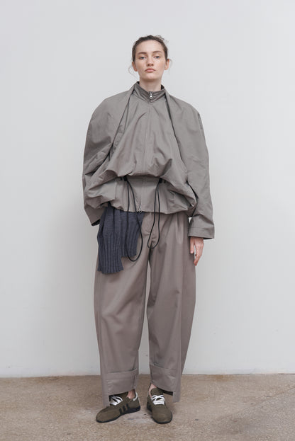 VOLUMINOUS BOMBER WITH DRAWSTRING