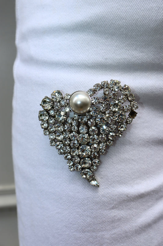 VINTAGE - YVES SAINT LAURENT CRYSTAL HEART BROOCH