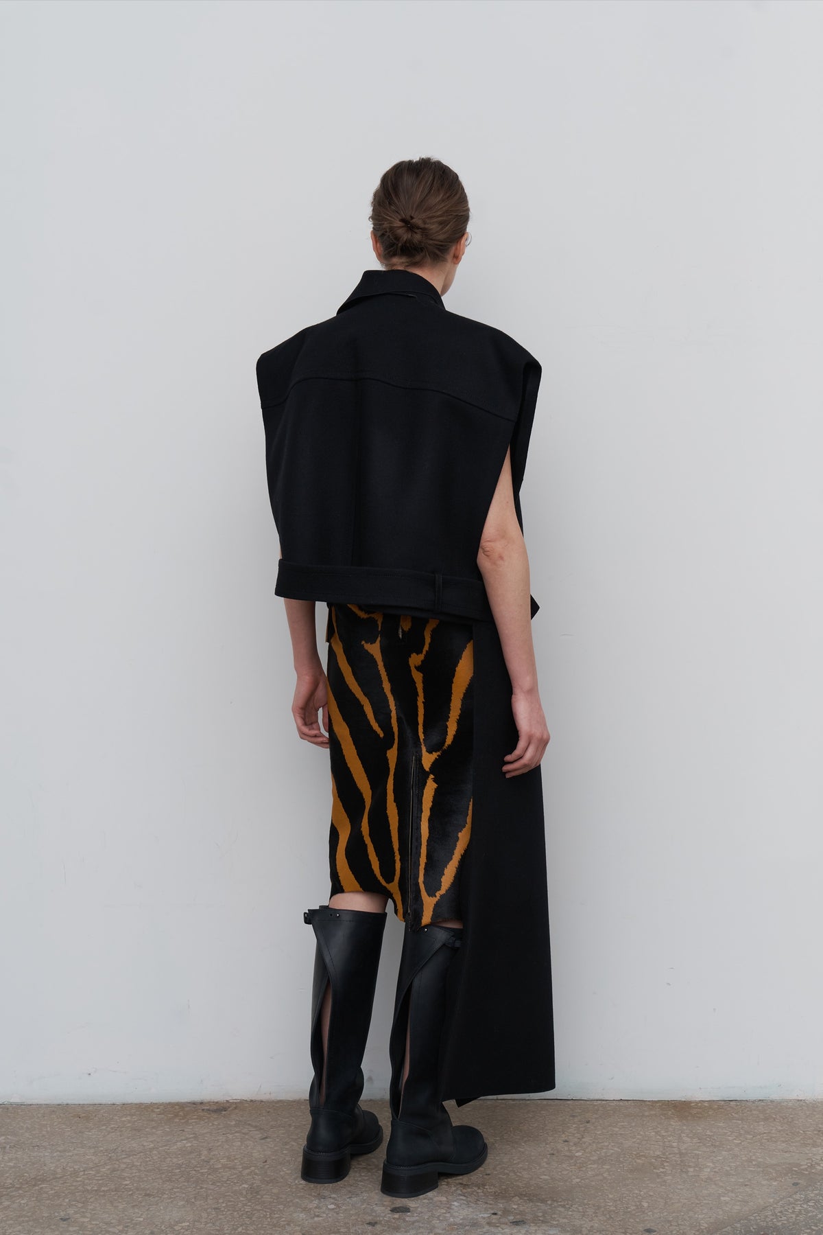 SHELTER JACKET