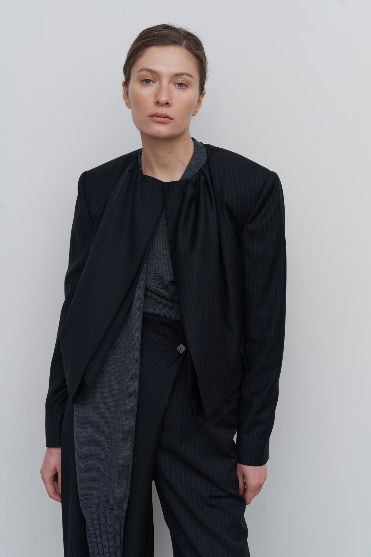 CROPPED DRAPED-NECK JACKET