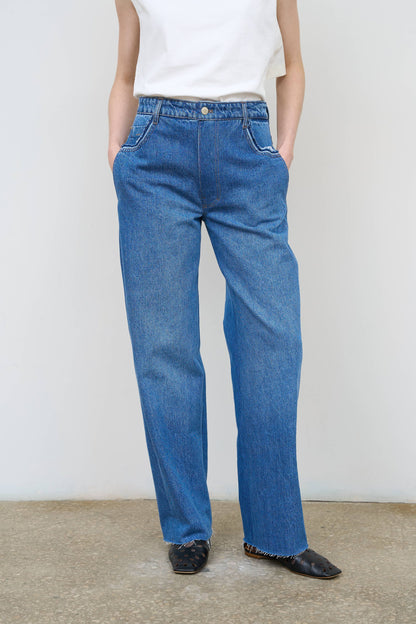 FRAYED HIGH-RISE STRAIGHT JEANS