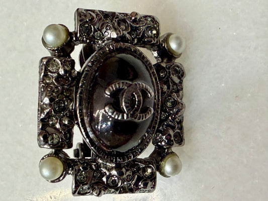 CHANEL - EAR CLIPS - VINTAGE