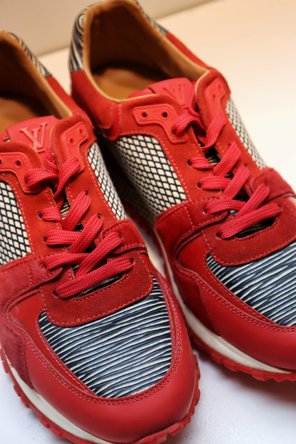 VINTAGE - LV SNEAKERS