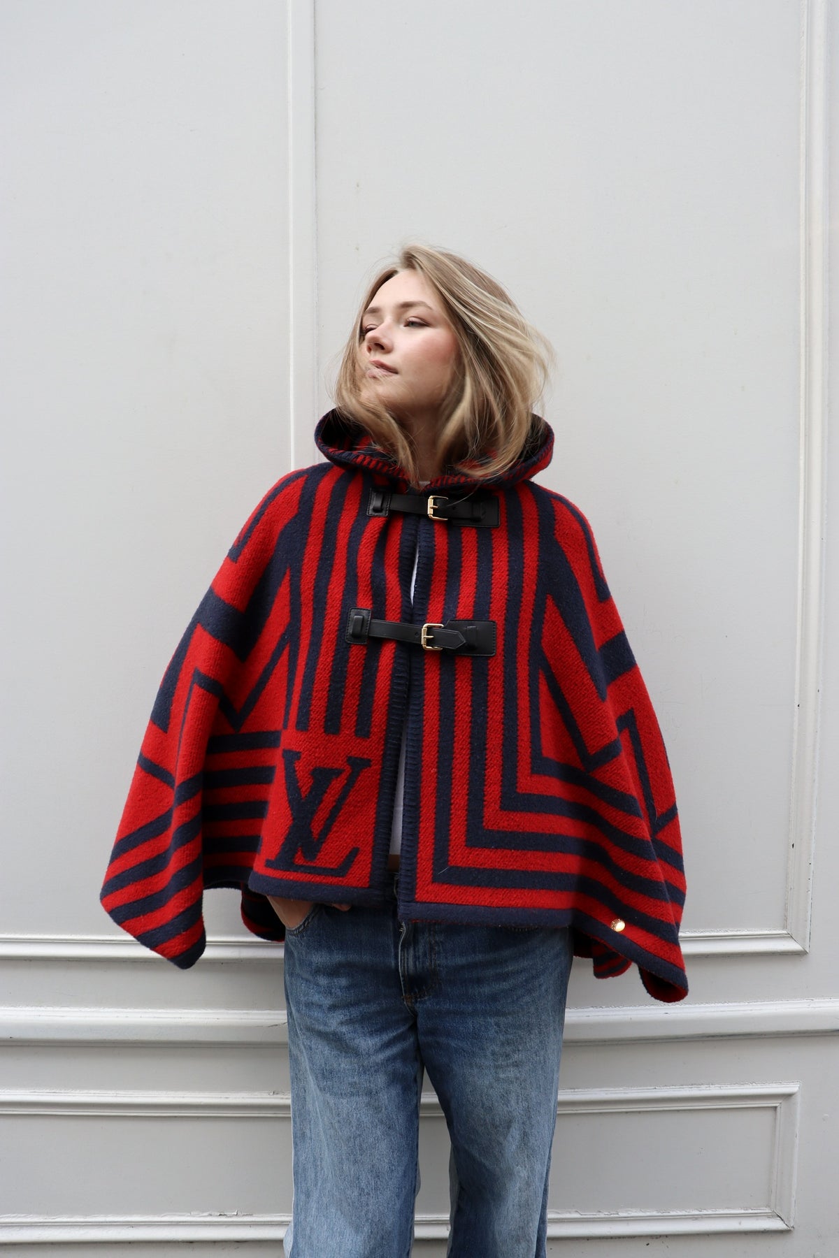 VINTAGE - LV CAPE
