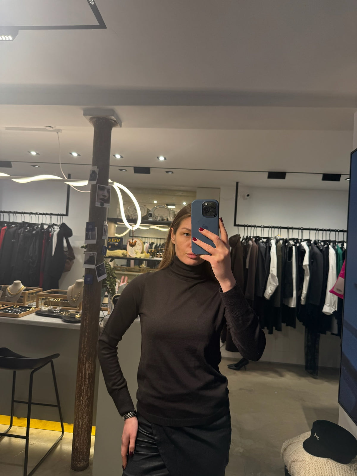 TURTLENECK SWEATER FOUR