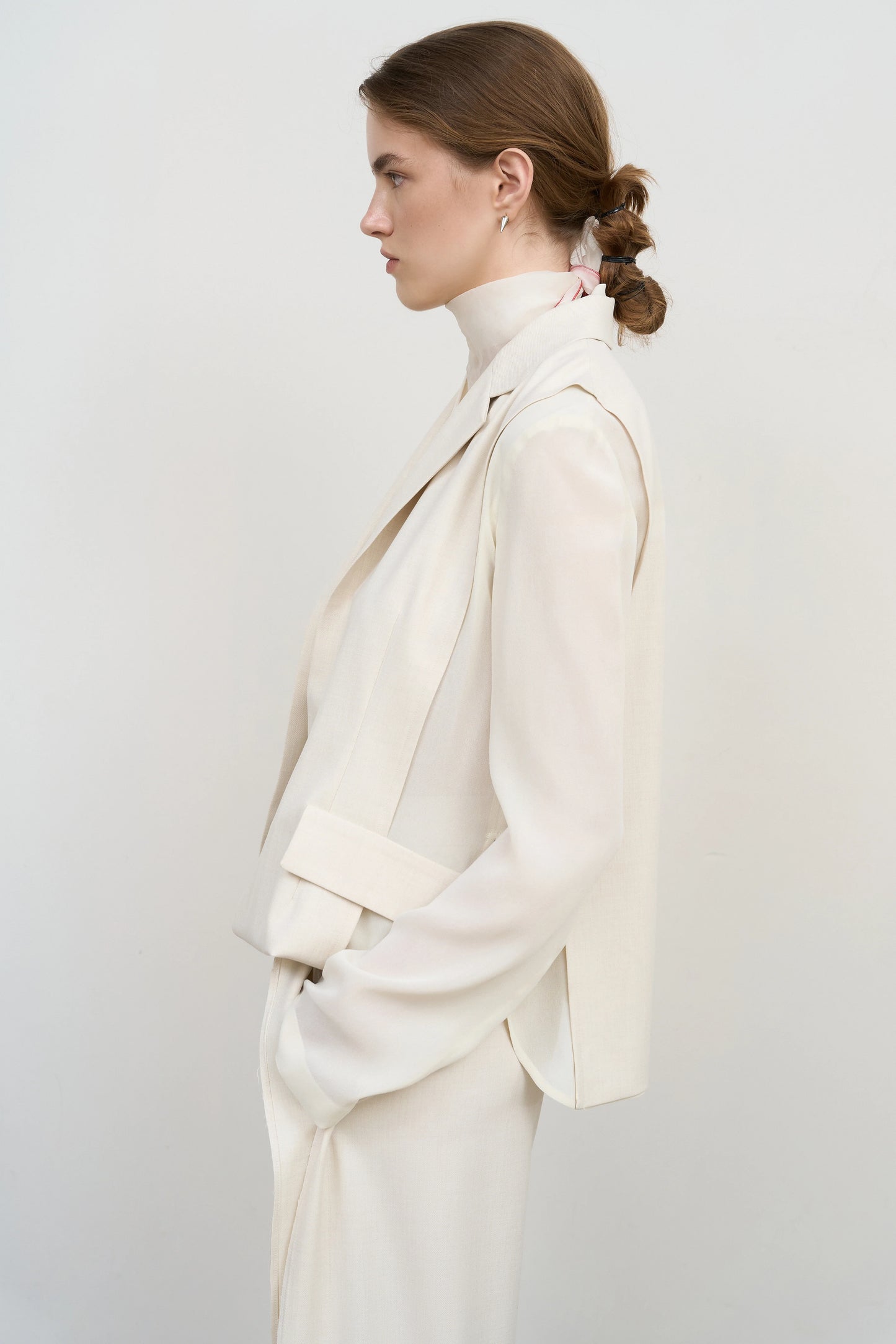 LAYERED TUCKED-HEM JACKET IVORY