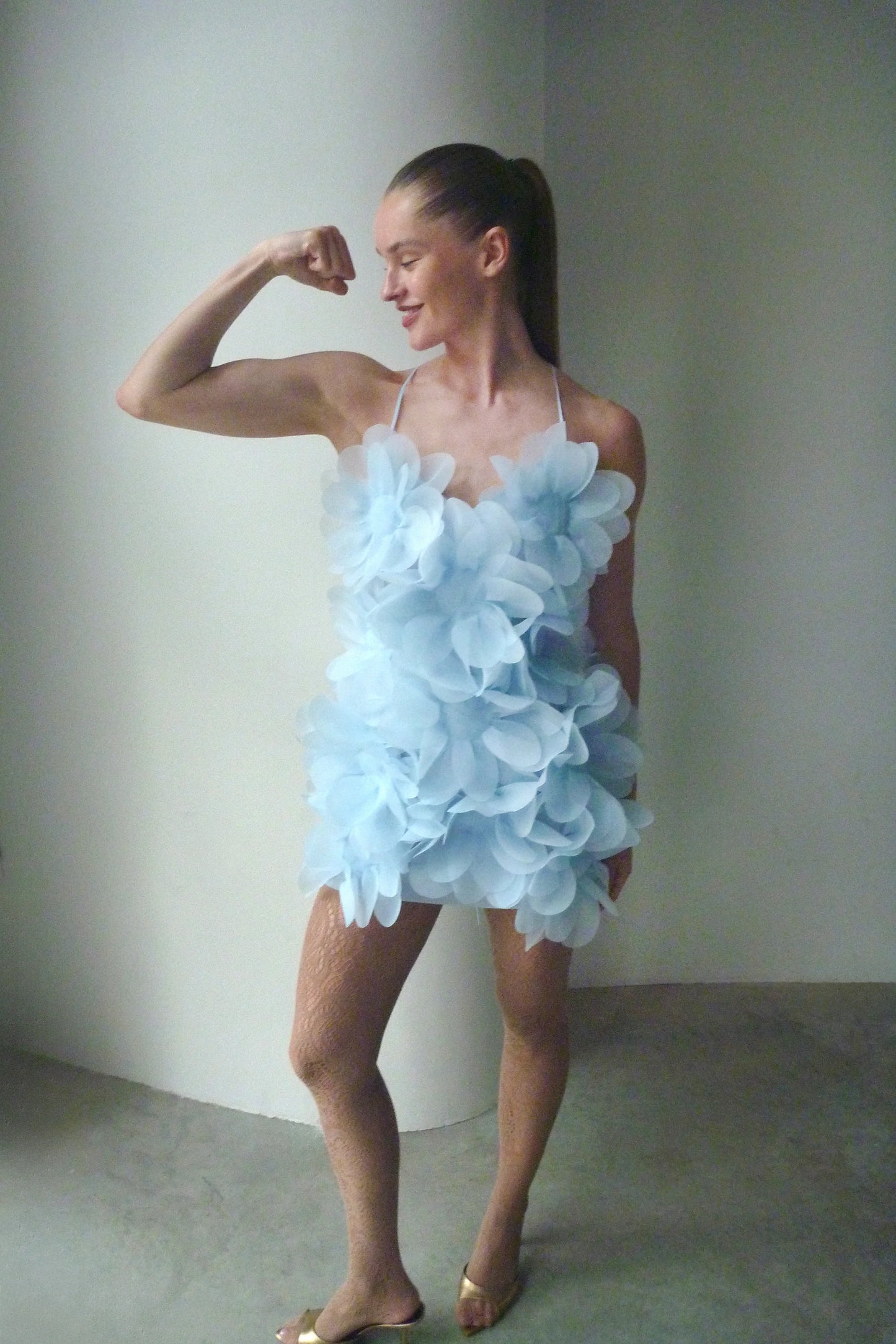 PEONY PASSION DRESS IN CRISP BLUE