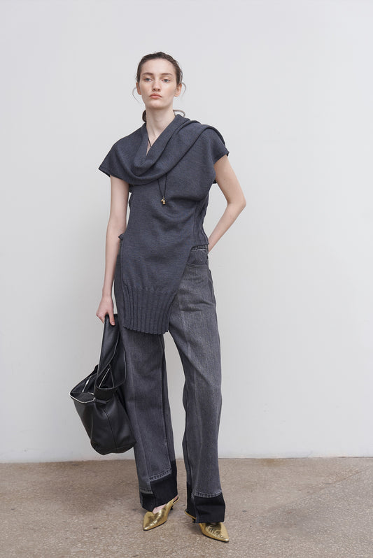 FRAYED STRAIGHT JEANS