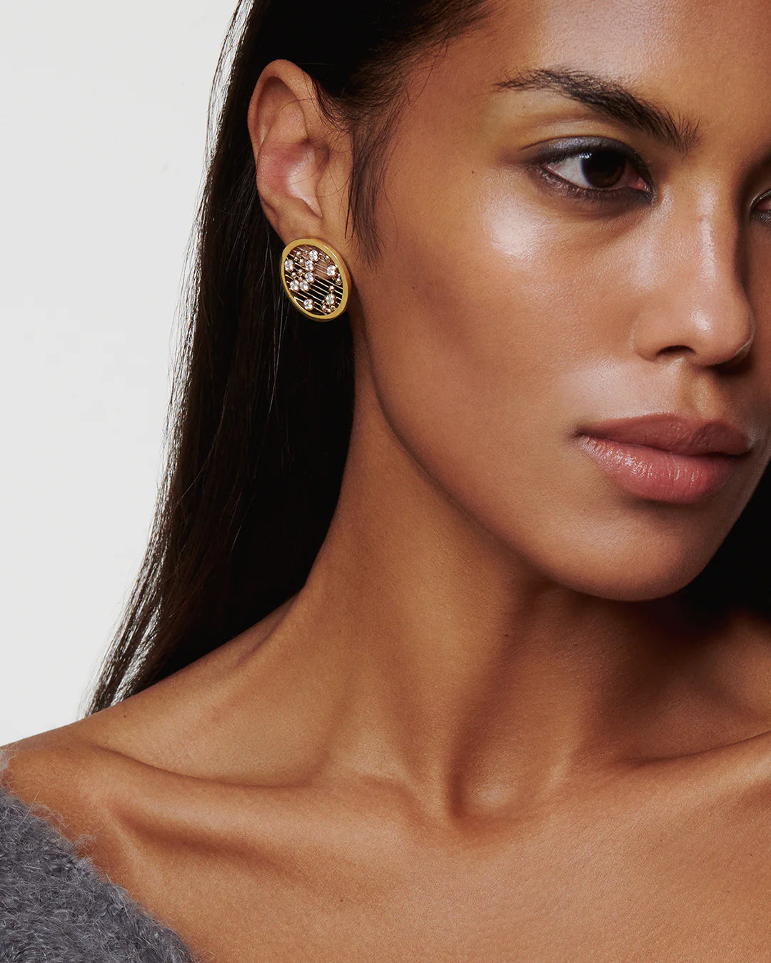 STRINGS ROUND EARRING/ BROOCH