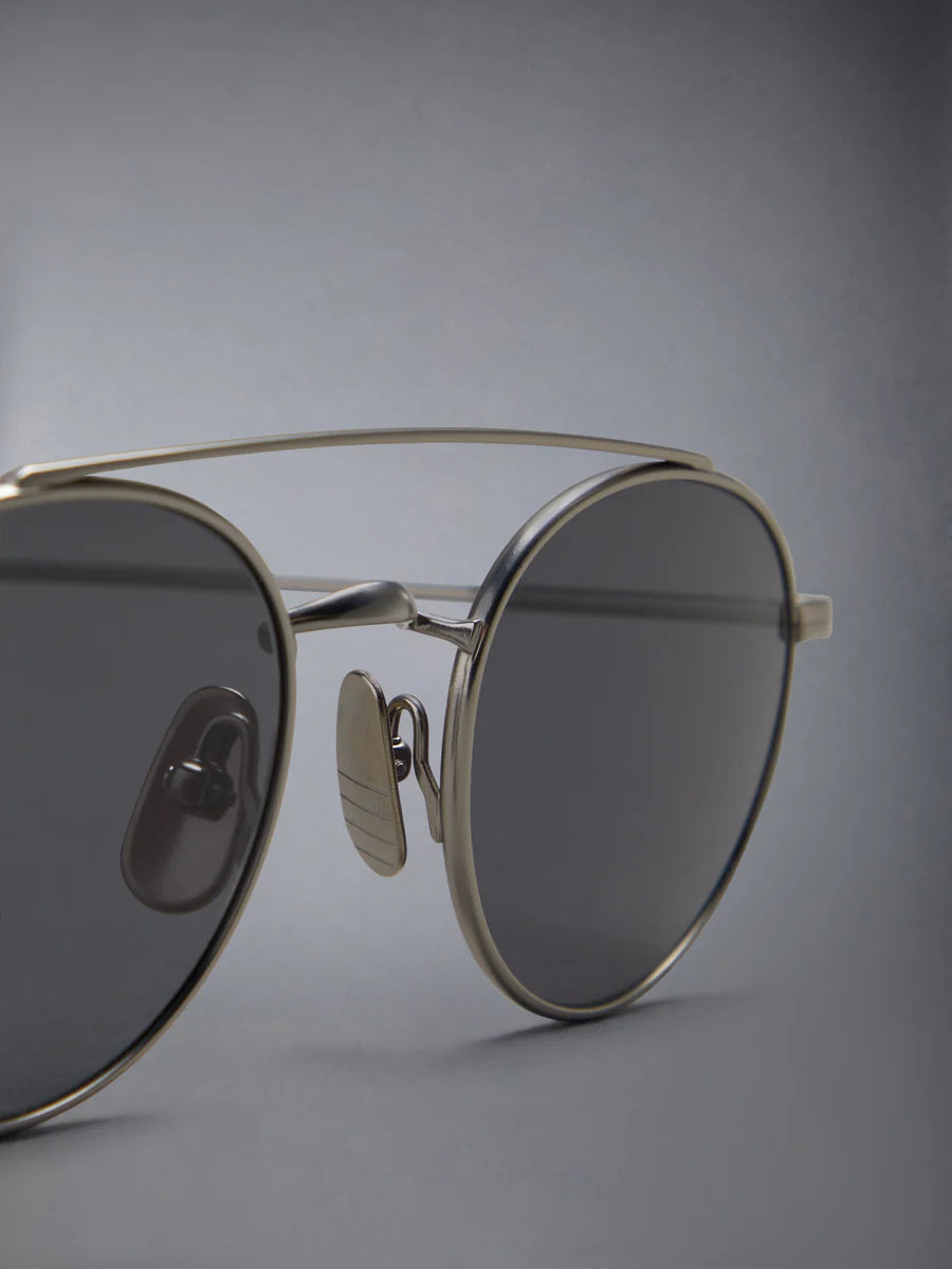 OVAL SUNGLASSES IN TITANIUM GREY