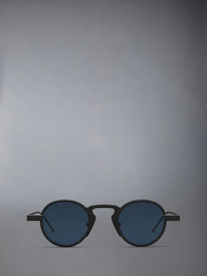 ROUND SUNGLASSES IN TITANIUM BLACK