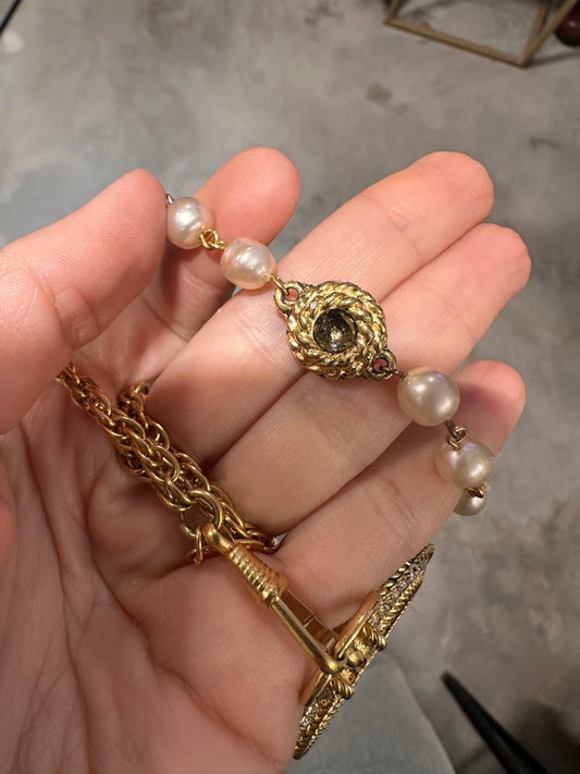VINTAGE - CHANEL MAGNIFYING GLASS PEARL AND CRYSTALS NECKLACE