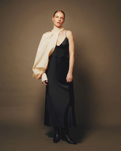 DECORATIVE ONE SHOULDER IN CREAM