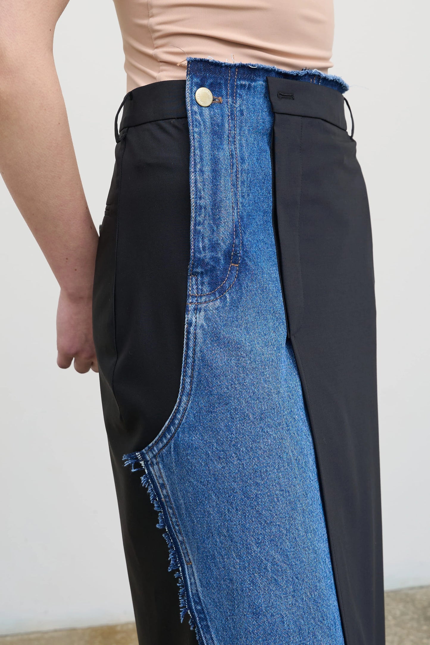 DECONSTRUCTED OFFSET-ZIP SKIRT  WITH DENIM PANEL