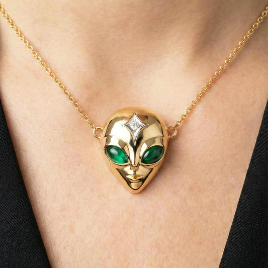 SHE’S AN ALIEN NECKLACE IN 18K GOLD VERMEIL