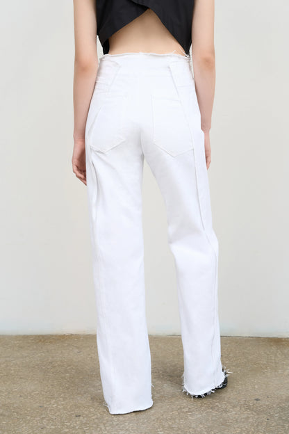 HIGH-RISE SPLIT HEM JEANS