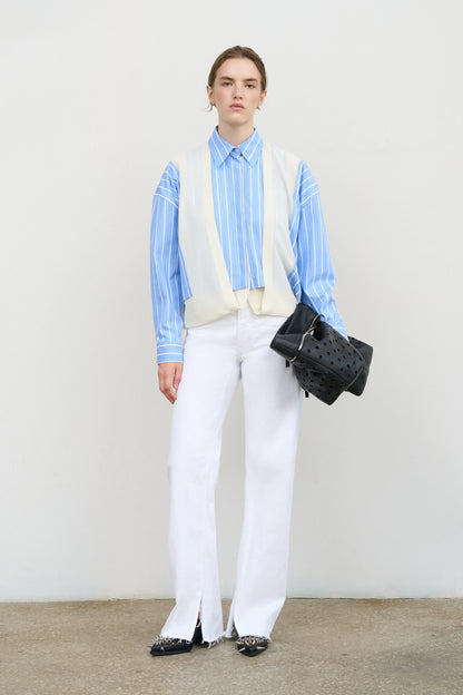 HIGH-RISE SPLIT HEM JEANS