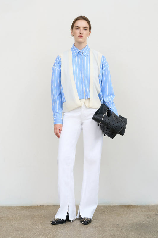 HIGH-RISE SPLIT HEM JEANS