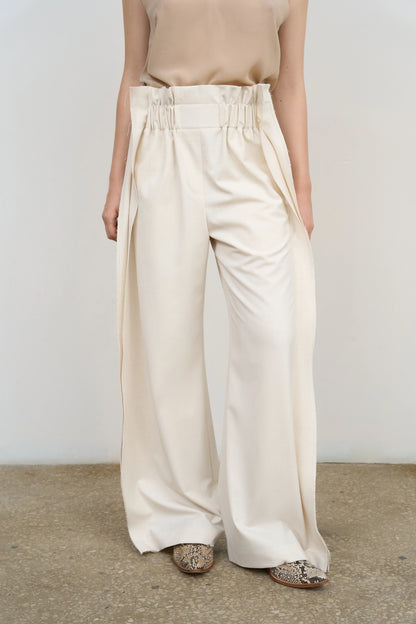 HIGH-RISE PLEATED WIDE-LEG PANTS