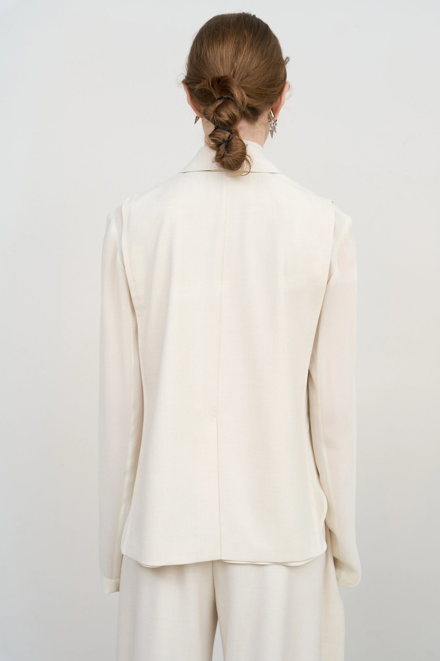 LAYERED TUCKED-HEM JACKET IVORY