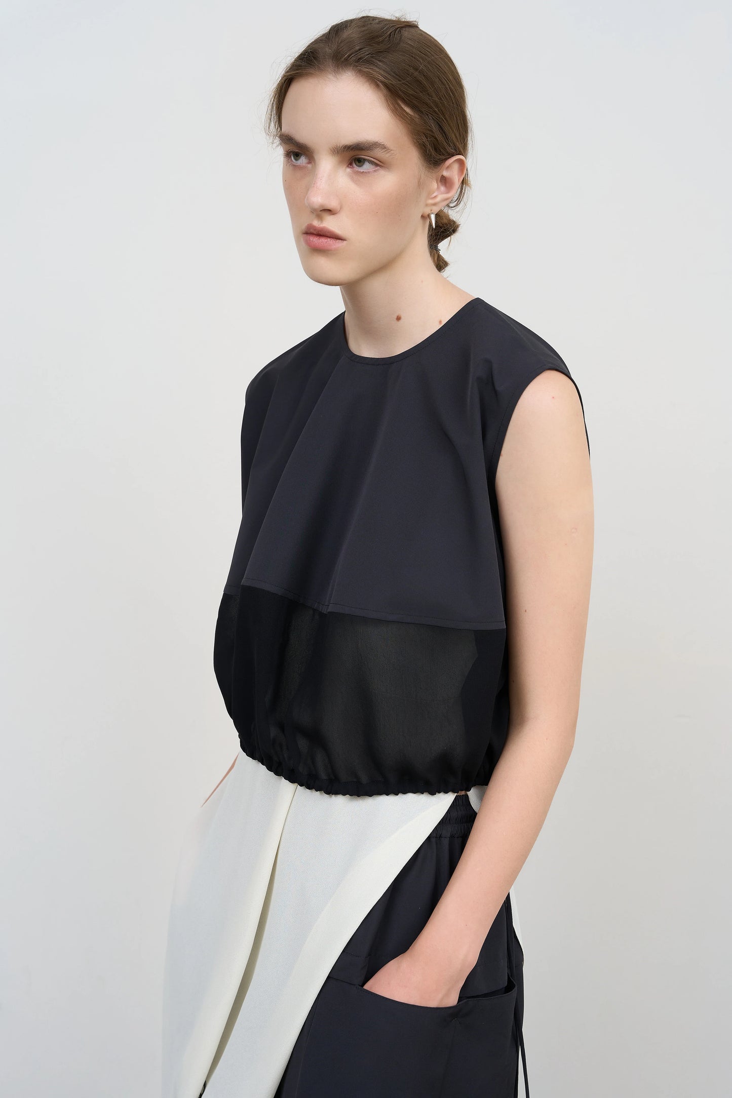 CROPPED WOOL BLEND TOP