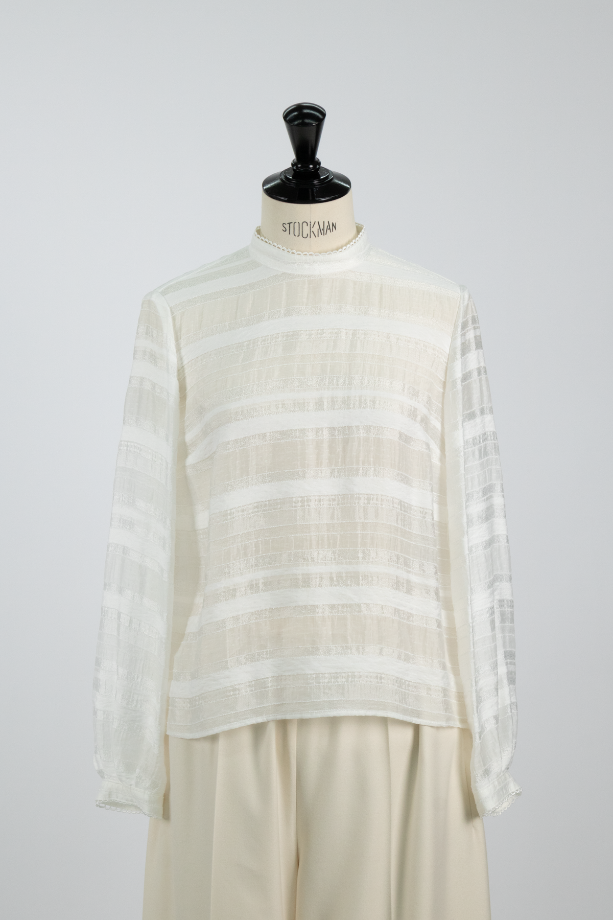MILLEFEUILLE LACE BLOUSE